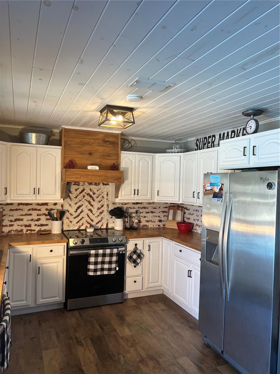 Image 13 of 100 For 5561 5th Place