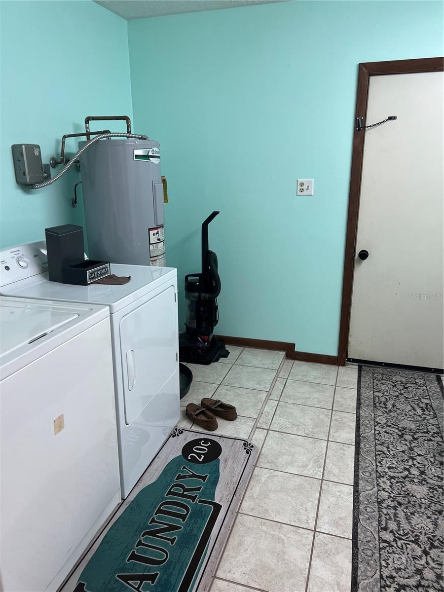 Image 21 of 100 For 5561 5th Place