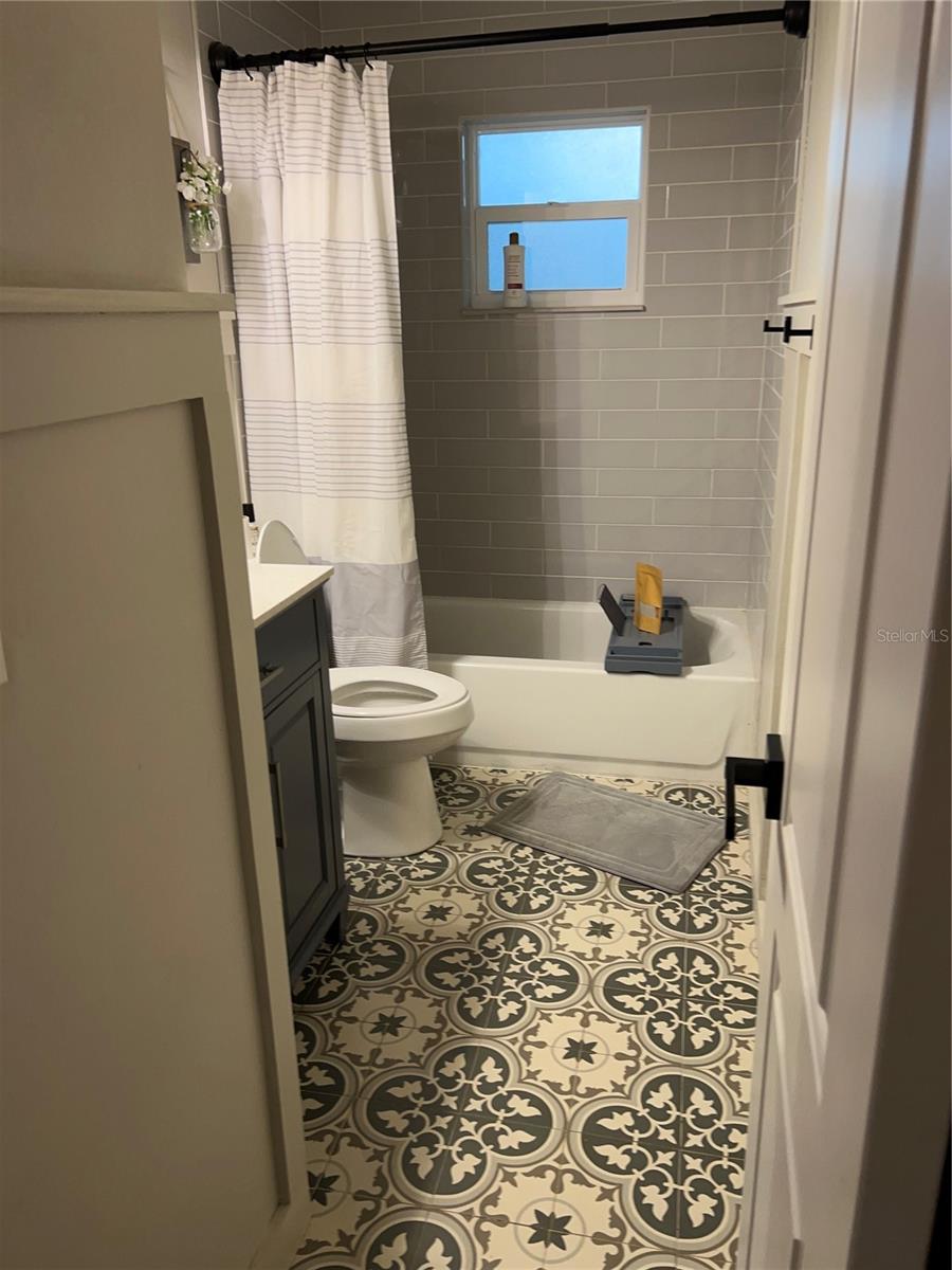 Image 30 of 100 For 5561 5th Place