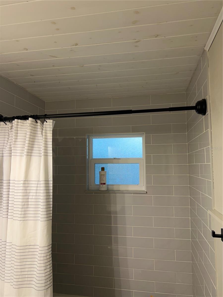 Image 31 of 100 For 5561 5th Place