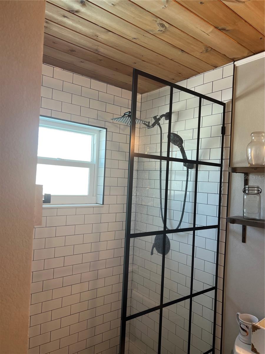 Image 65 of 100 For 5561 5th Place