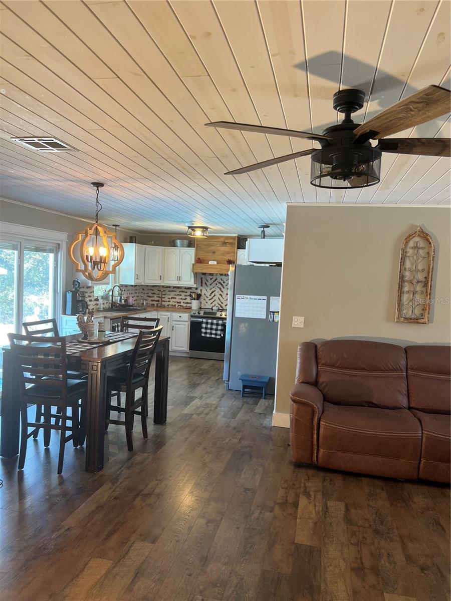 Image 7 of 100 For 5561 5th Place