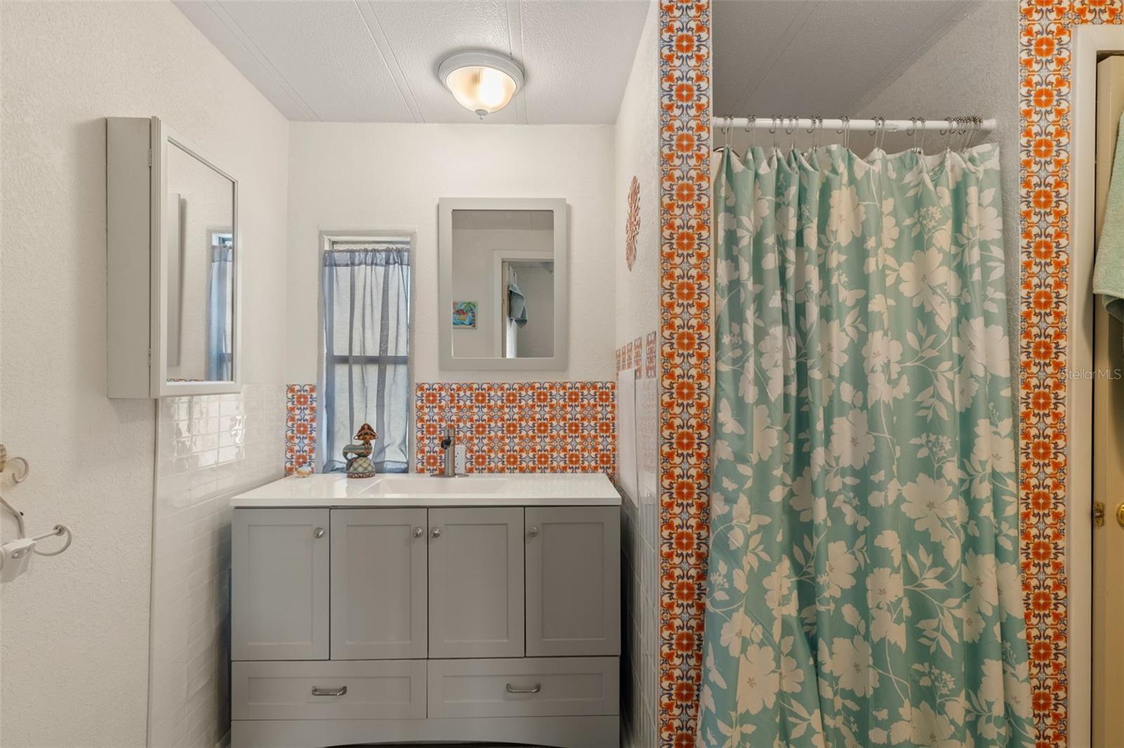 Image 19 of 32 For 5461 Doyle Terrace