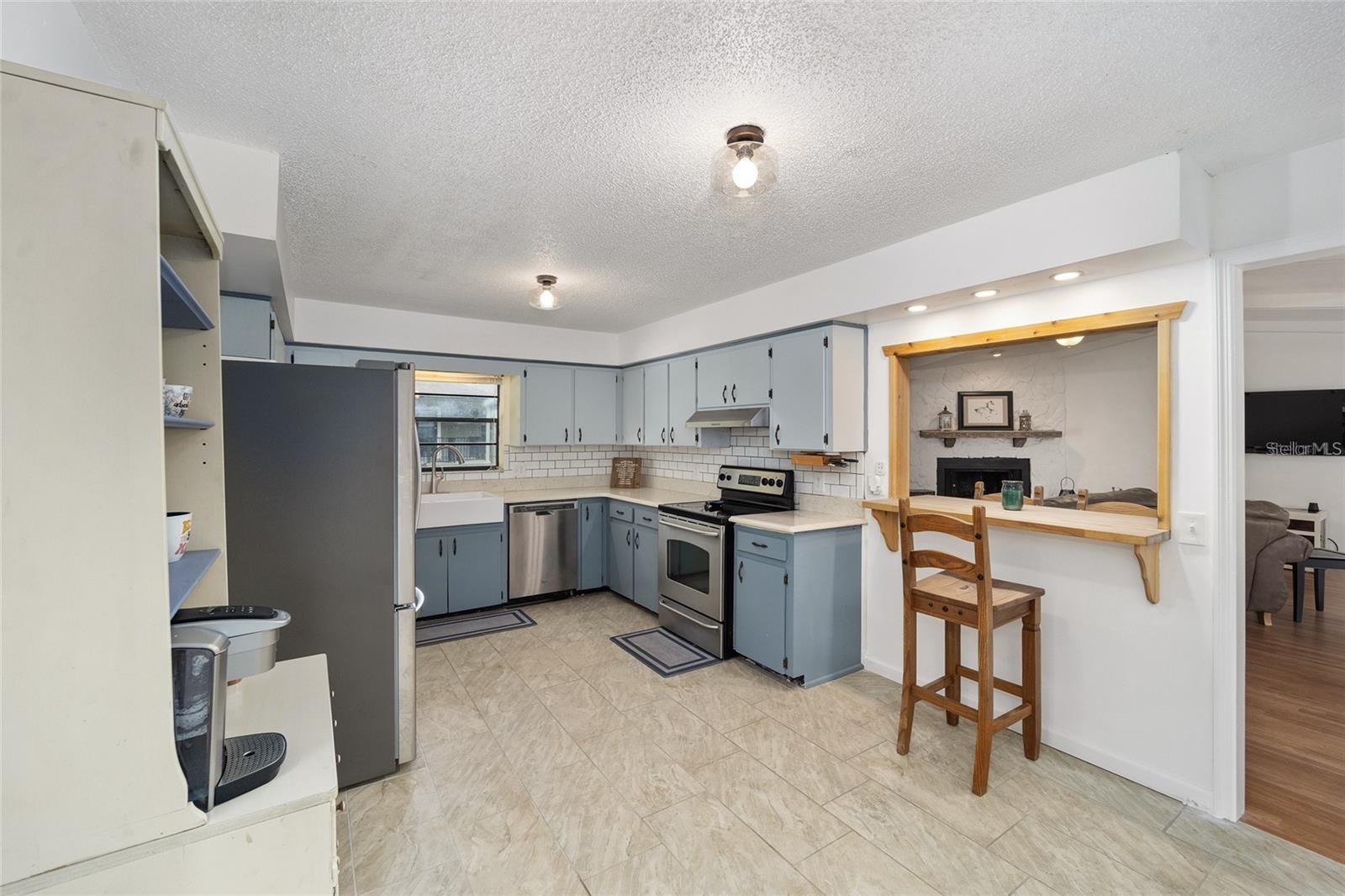 Image 14 of 29 For 4721 82nd Court