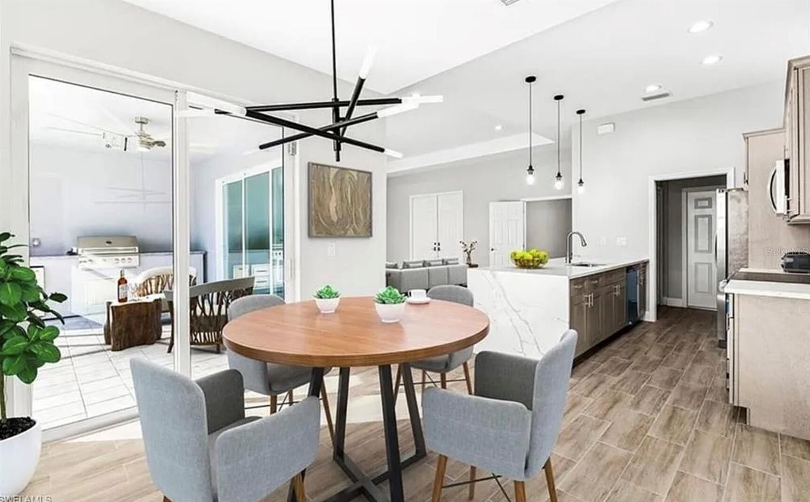 Image 3 of 11 For 2153 18th Avenue