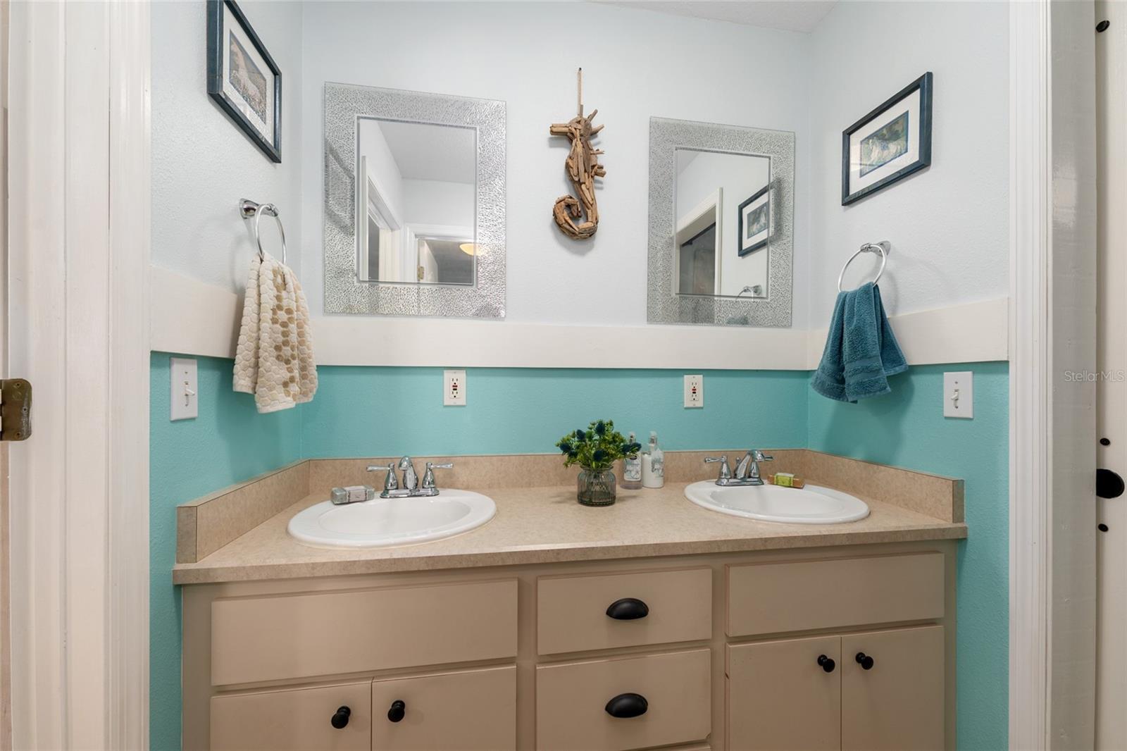 Image 22 of 55 For 7150 Se 147 Ave  2