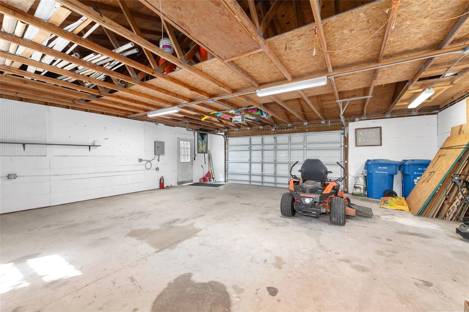 Image 42 of 55 For 7150 Se 147 Ave  2