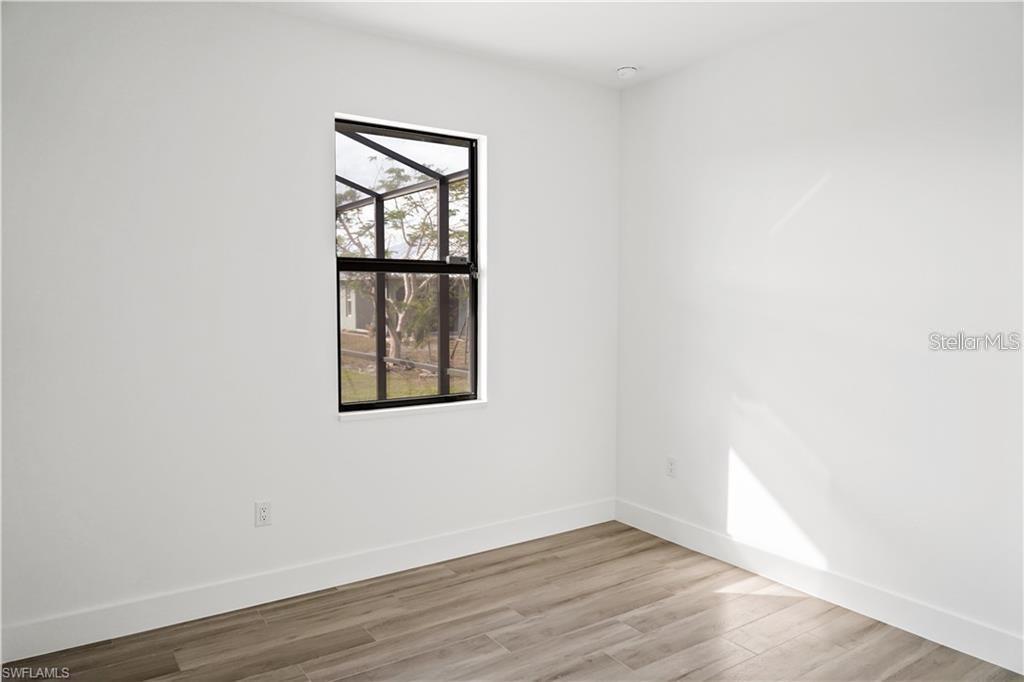 Image 11 of 16 For 1436 31st Avenue