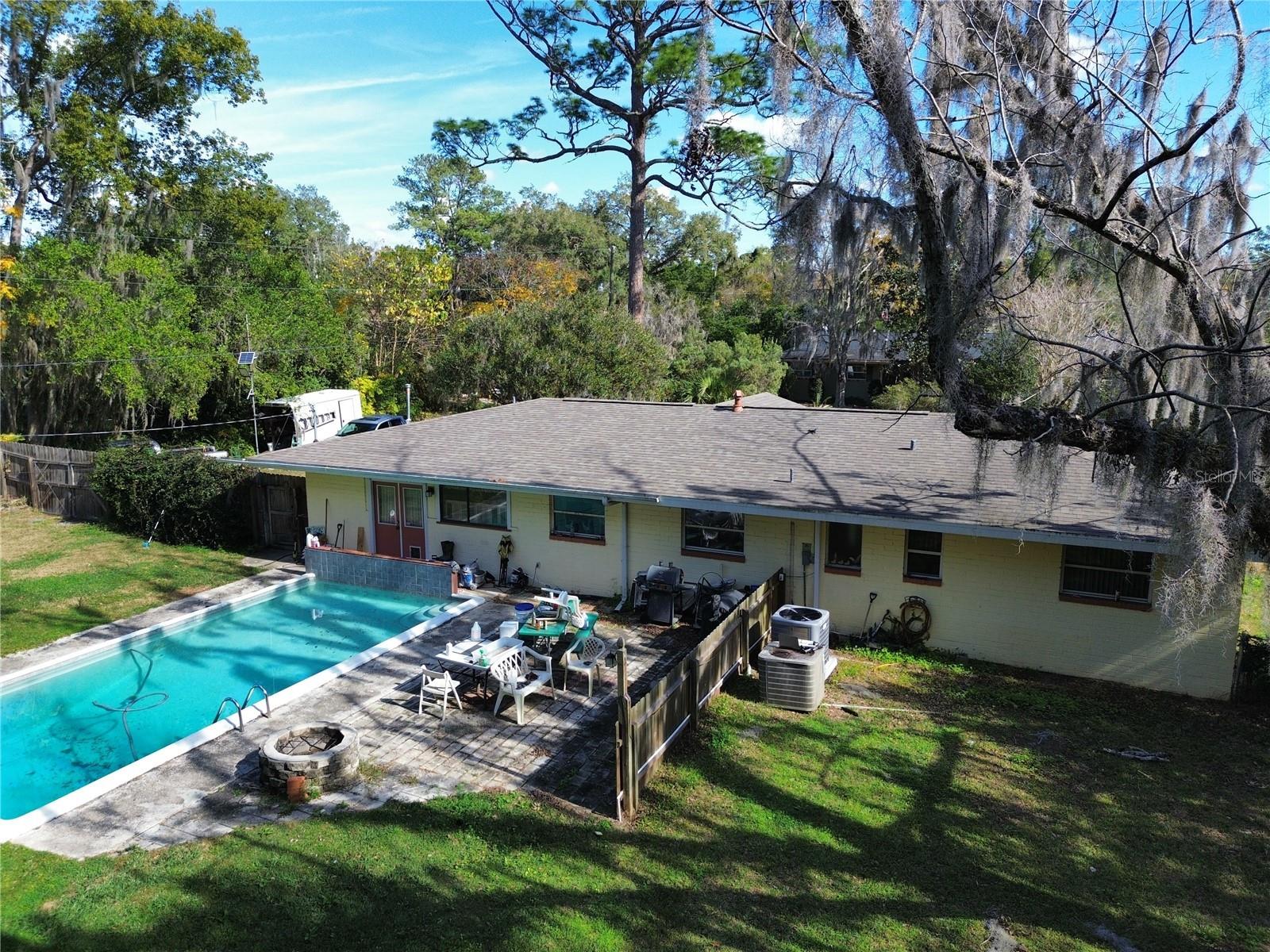 Image 5 of 6 For 1324 33rd Terrace