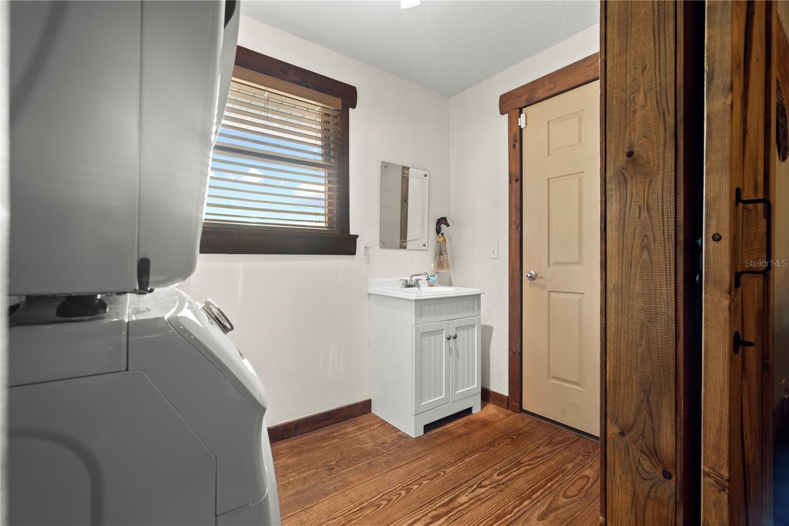 Image 11 of 87 For 4292 73 Trail