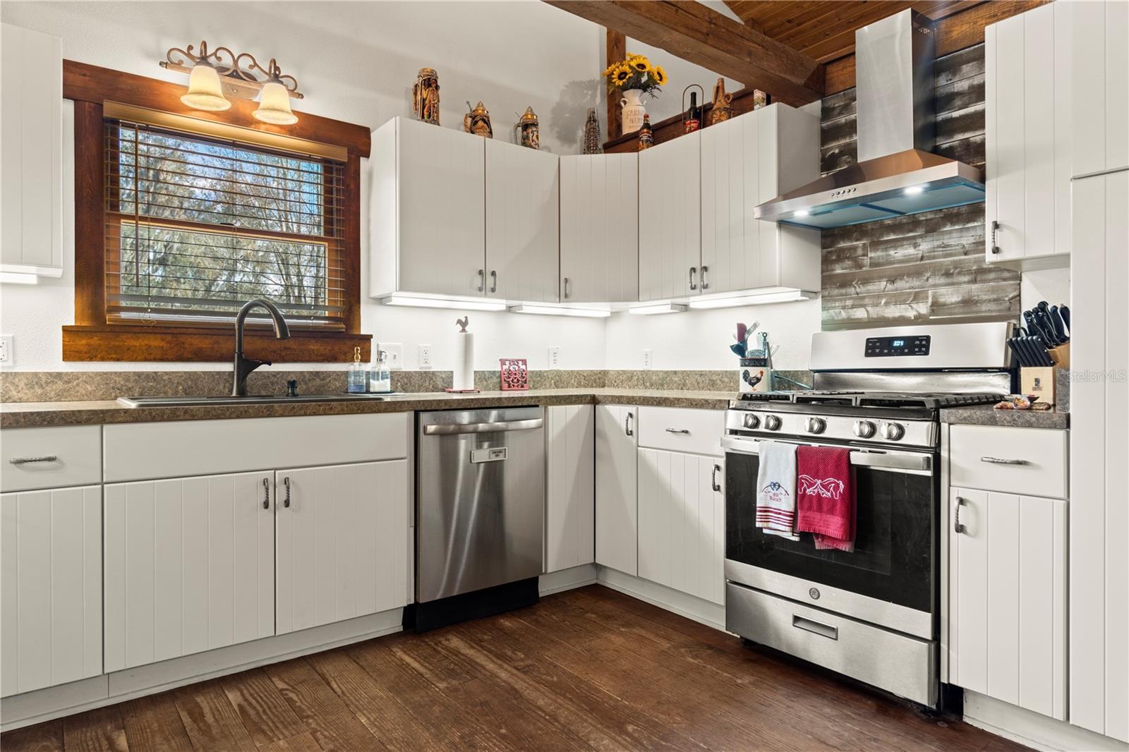 Image 20 of 87 For 4292 73 Trail