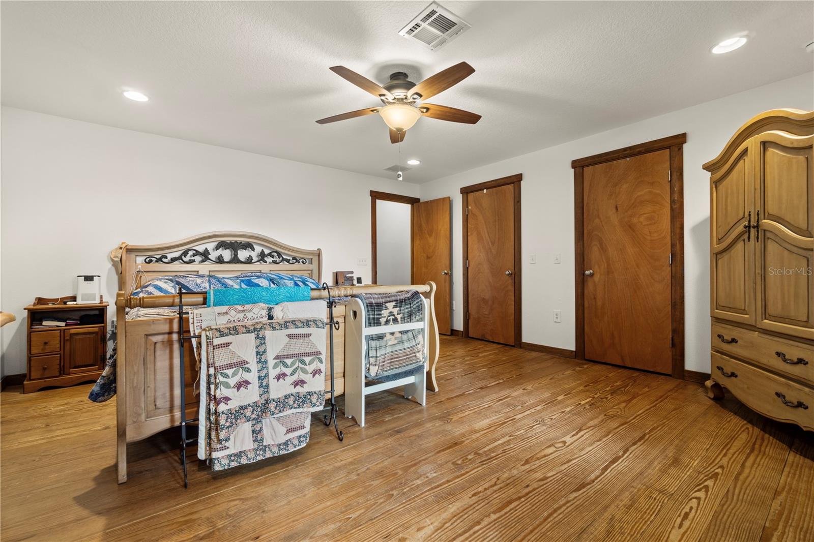 Image 30 of 87 For 4292 73 Trail