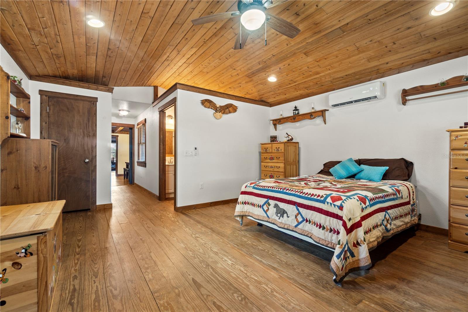 Image 35 of 87 For 4292 73 Trail