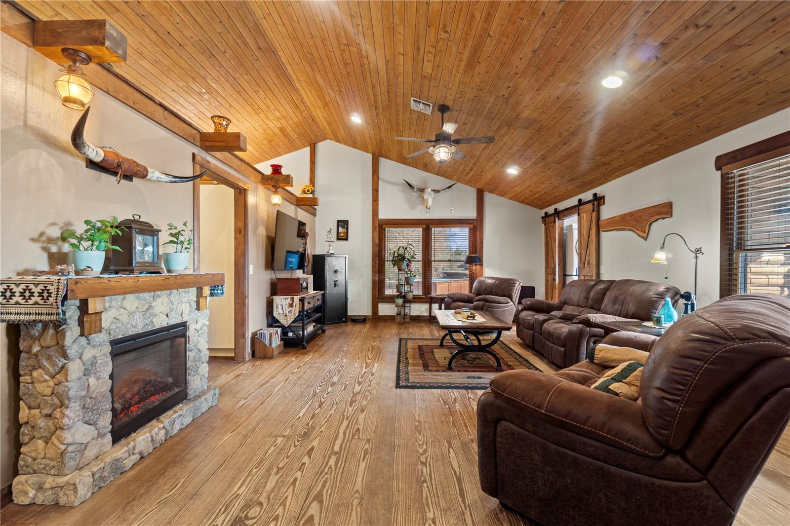 Image 9 of 87 For 4292 73 Trail