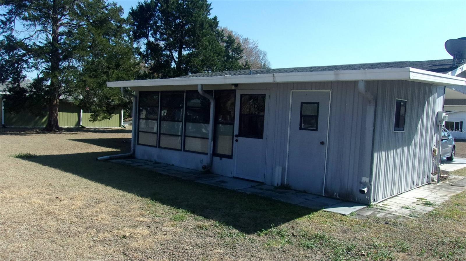 Image 3 of 6 For 9941 102nd Lane