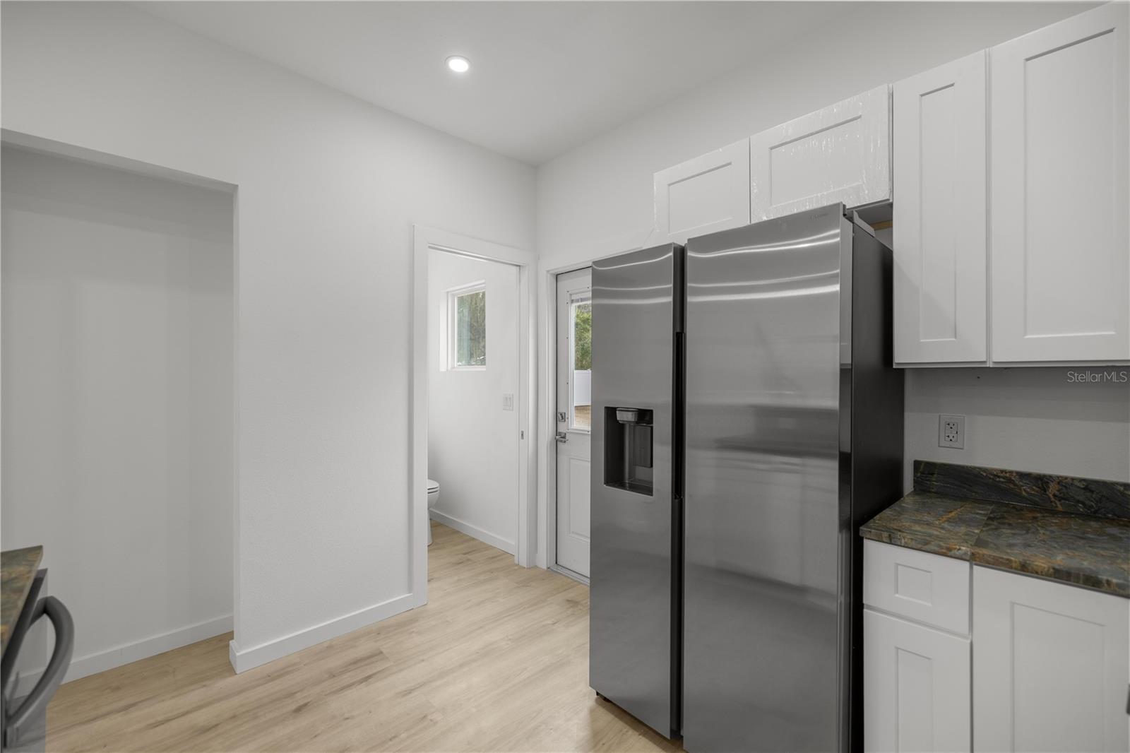 Image 10 of 38 For 310 6th Street