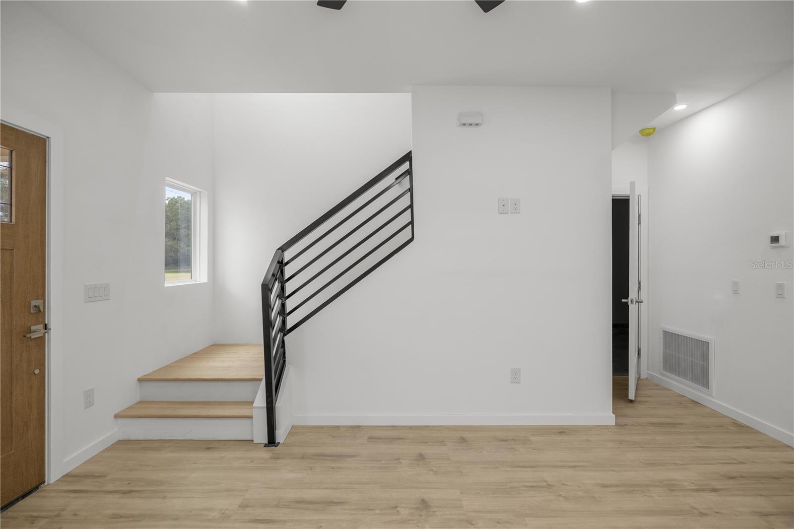 Image 14 of 38 For 310 6th Street