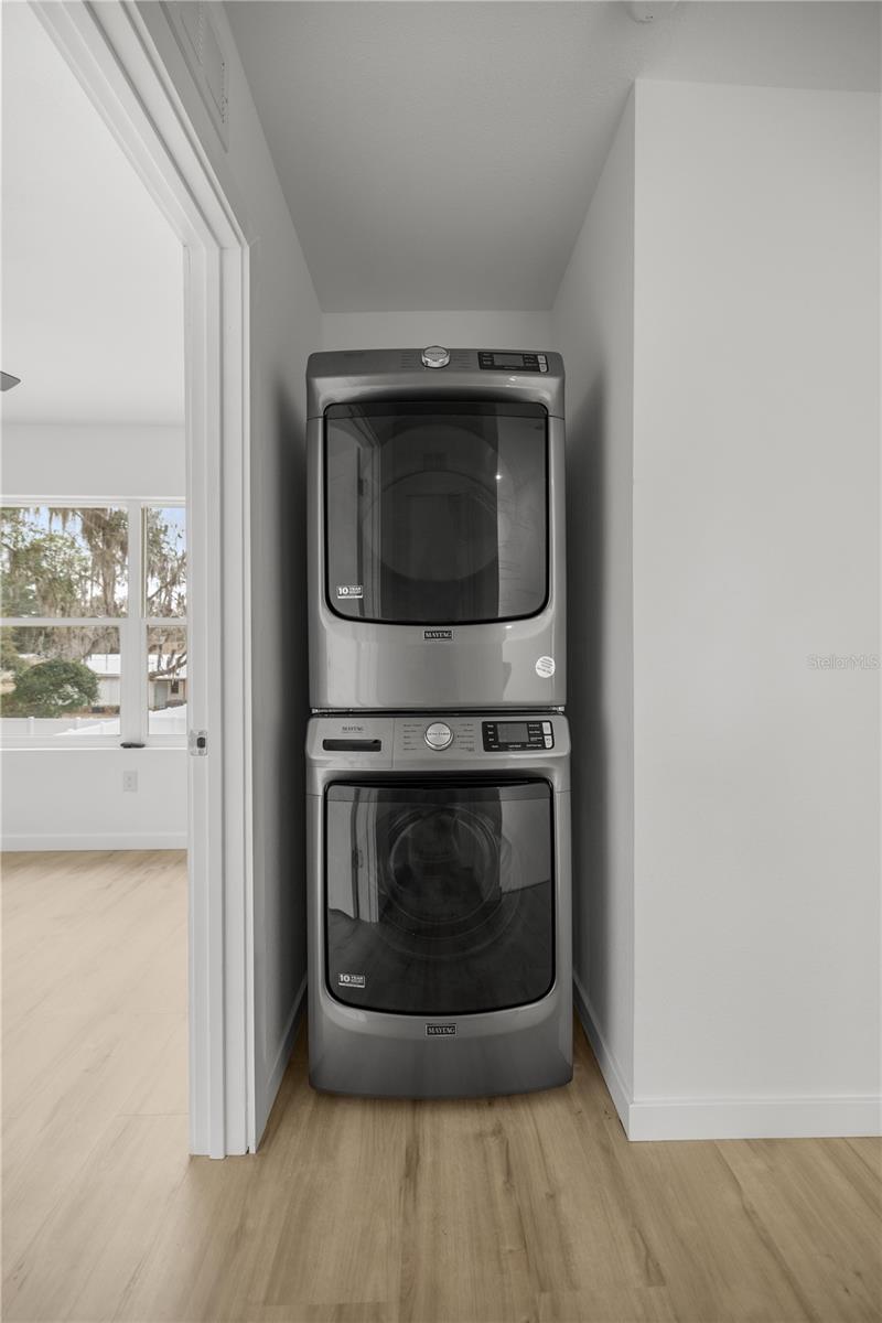 Image 22 of 38 For 310 6th Street