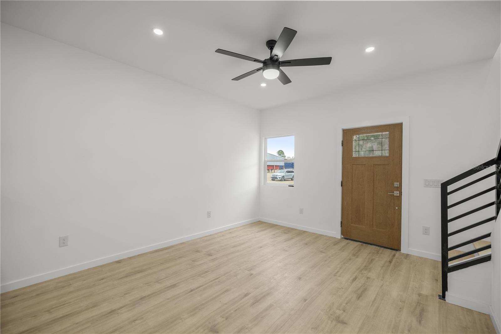 Image 7 of 38 For 310 6th Street