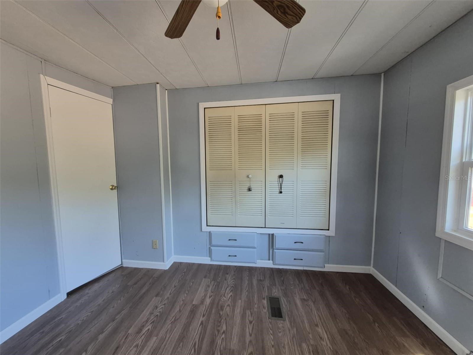 Image 13 of 22 For 18565 24th Lane