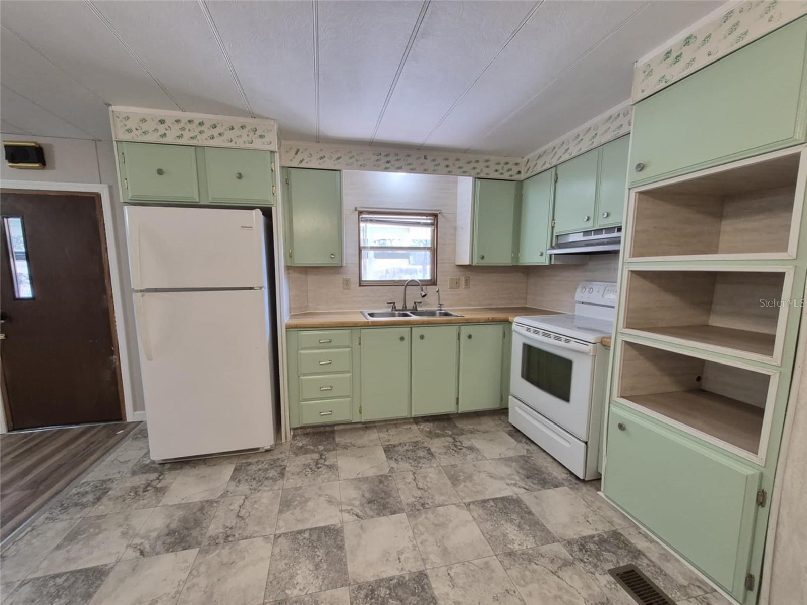 Image 21 of 22 For 18565 24th Lane