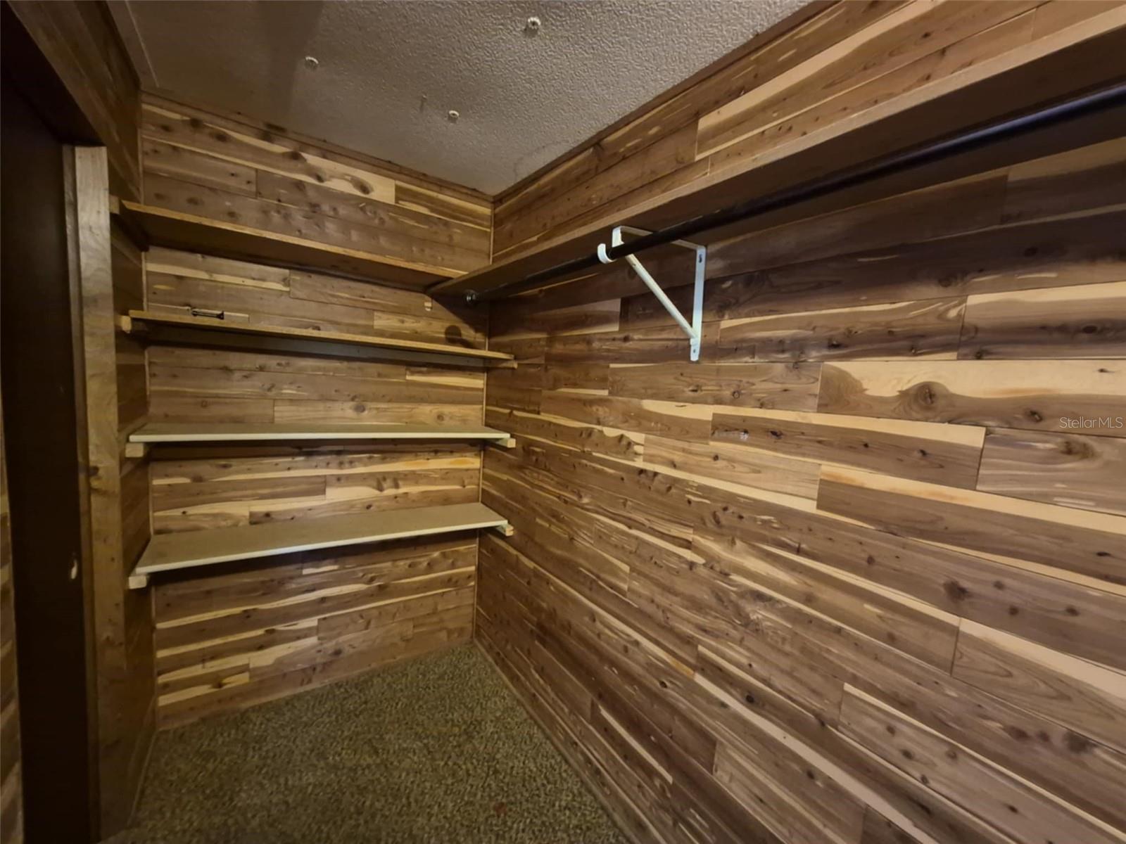 Image 7 of 22 For 18565 24th Lane