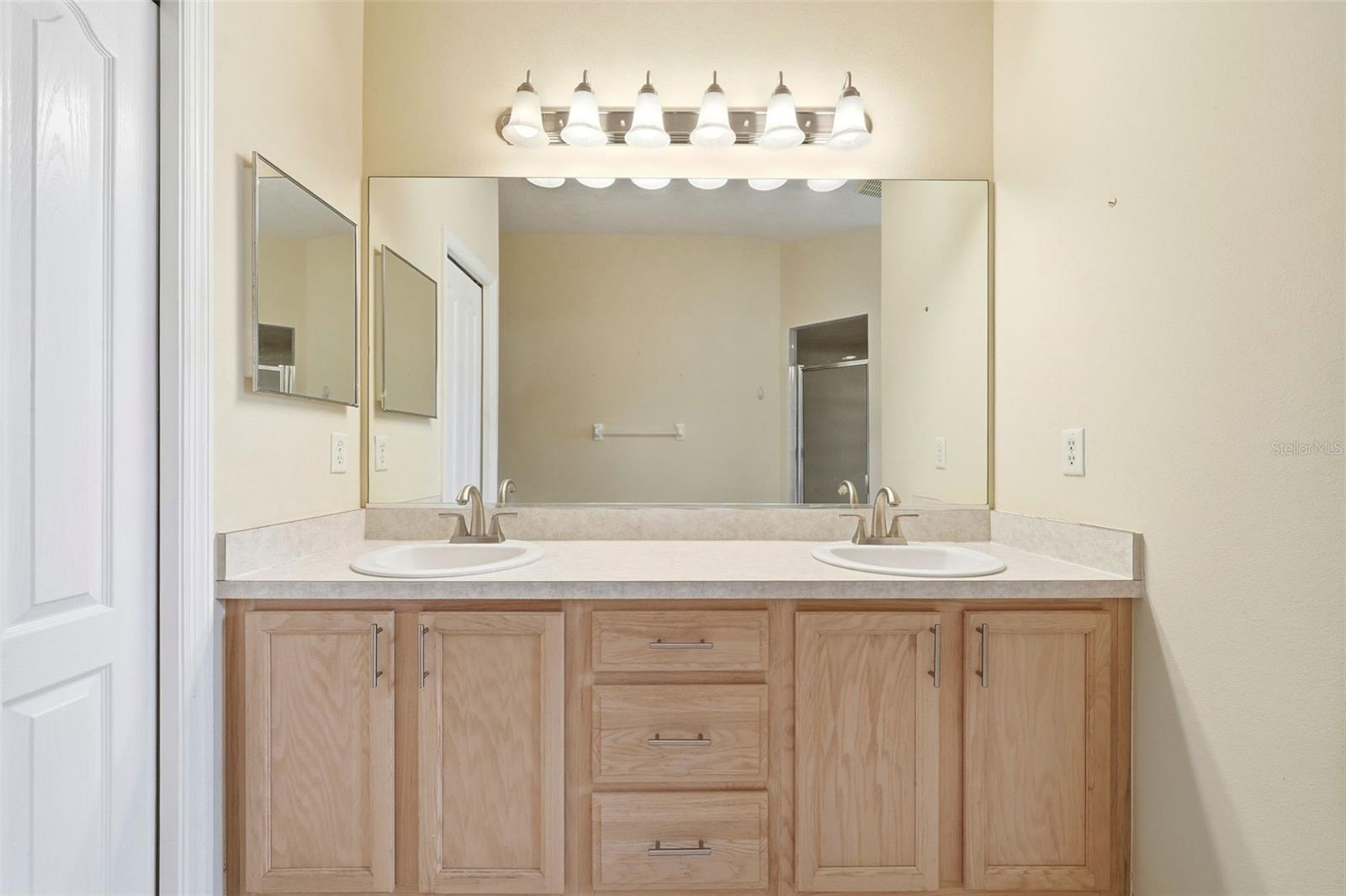 Image 23 of 67 For 2311 Andrea Point