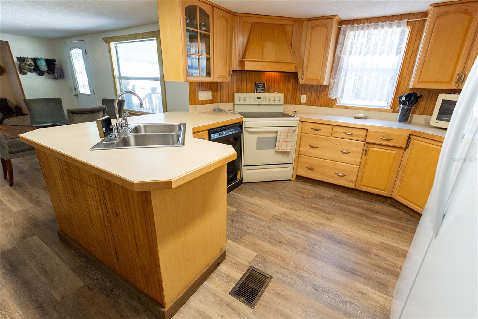 Image 9 of 82 For 25020 132nd Street