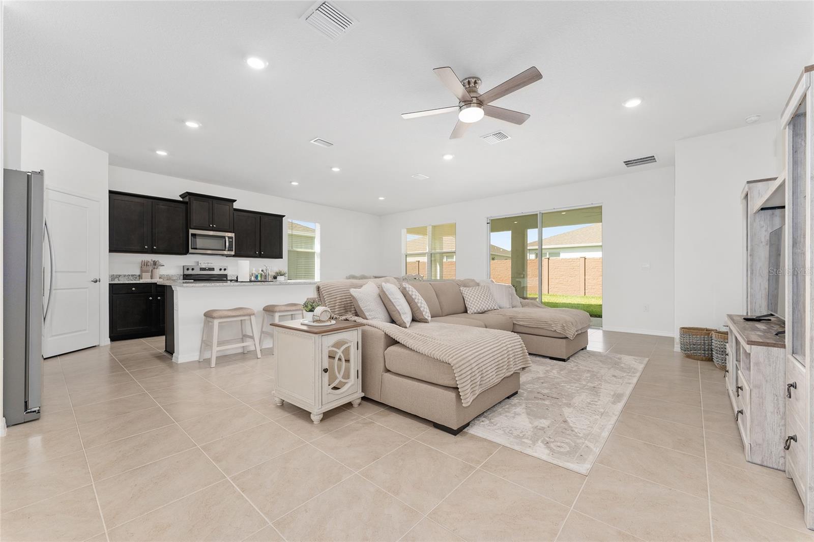 Image 21 of 58 For 4086 48th Terrace Road