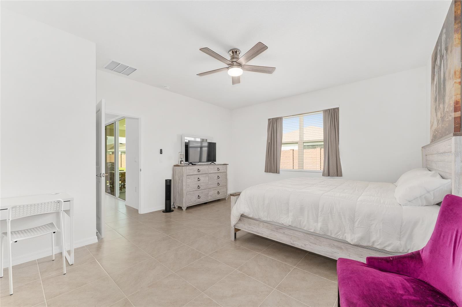 Image 29 of 58 For 4086 48th Terrace Road