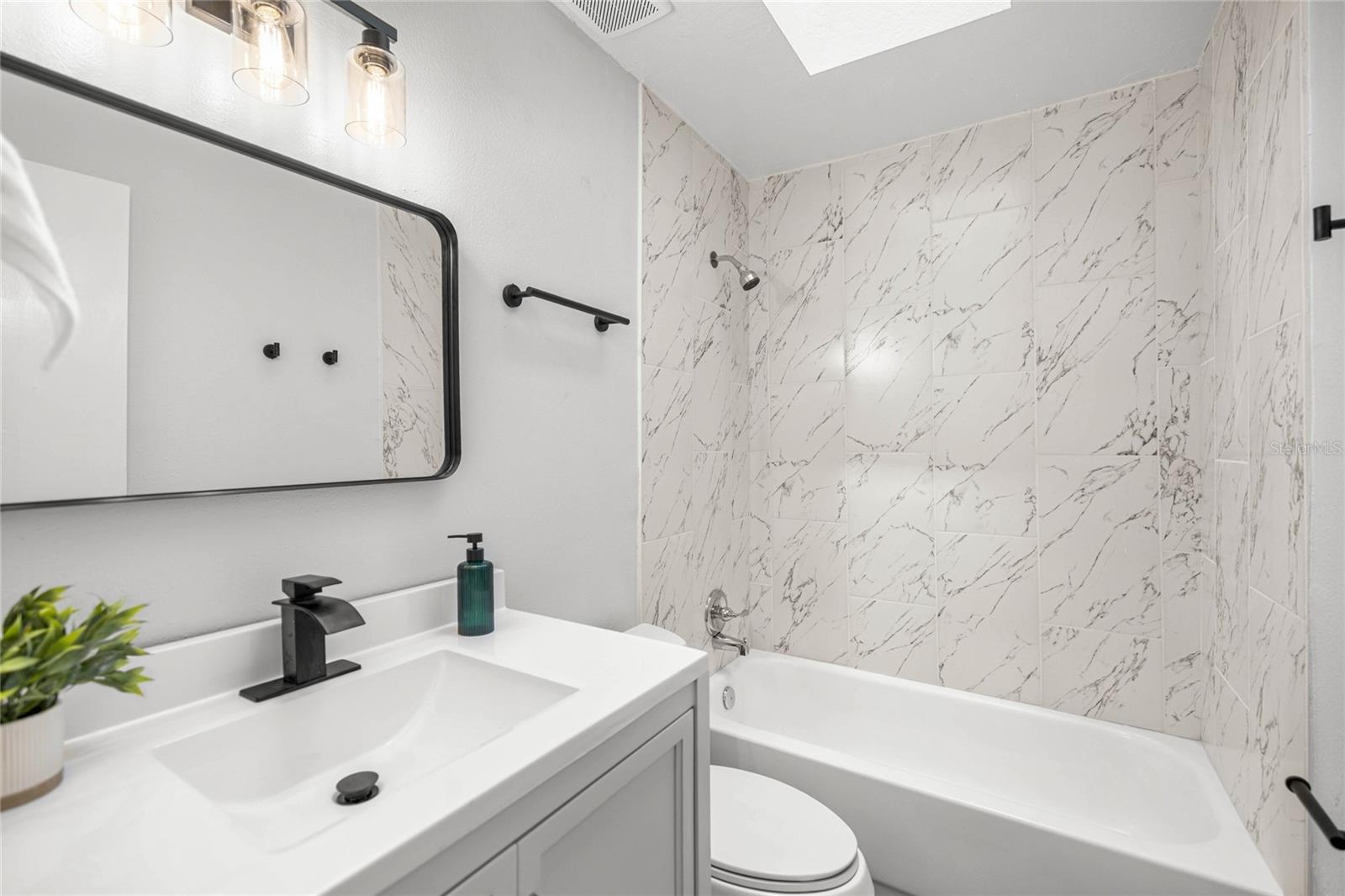 Image 17 of 36 For 5 Bahia Court Trace