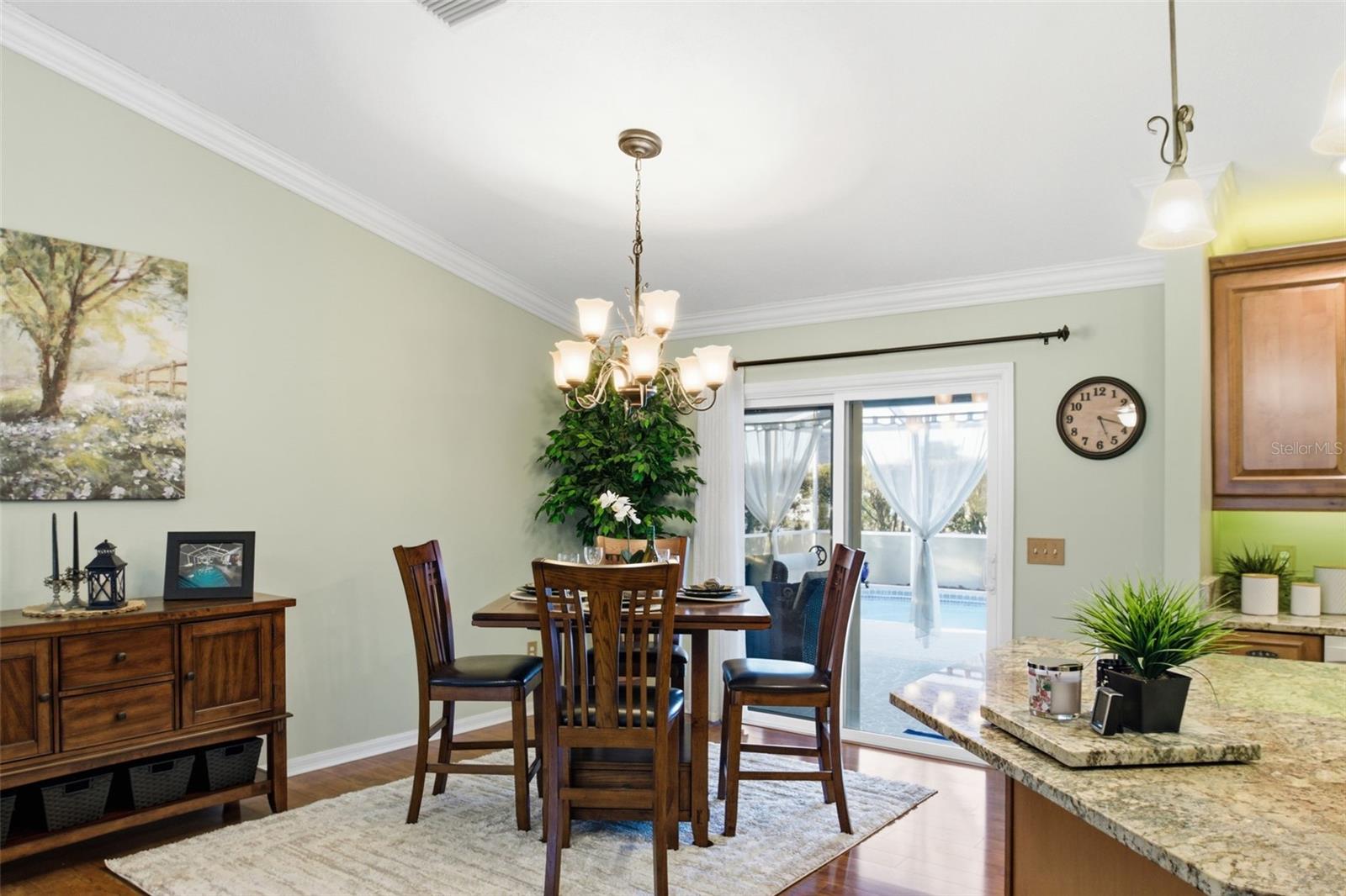 Image 18 of 60 For 9505 171st Argyll Street