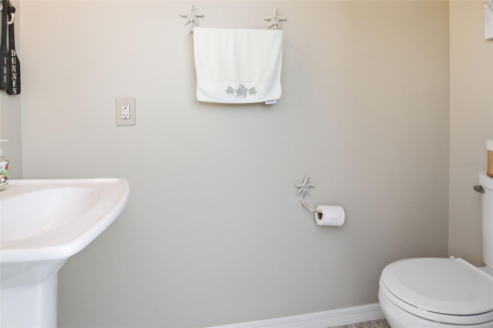 Image 43 of 60 For 9505 171st Argyll Street