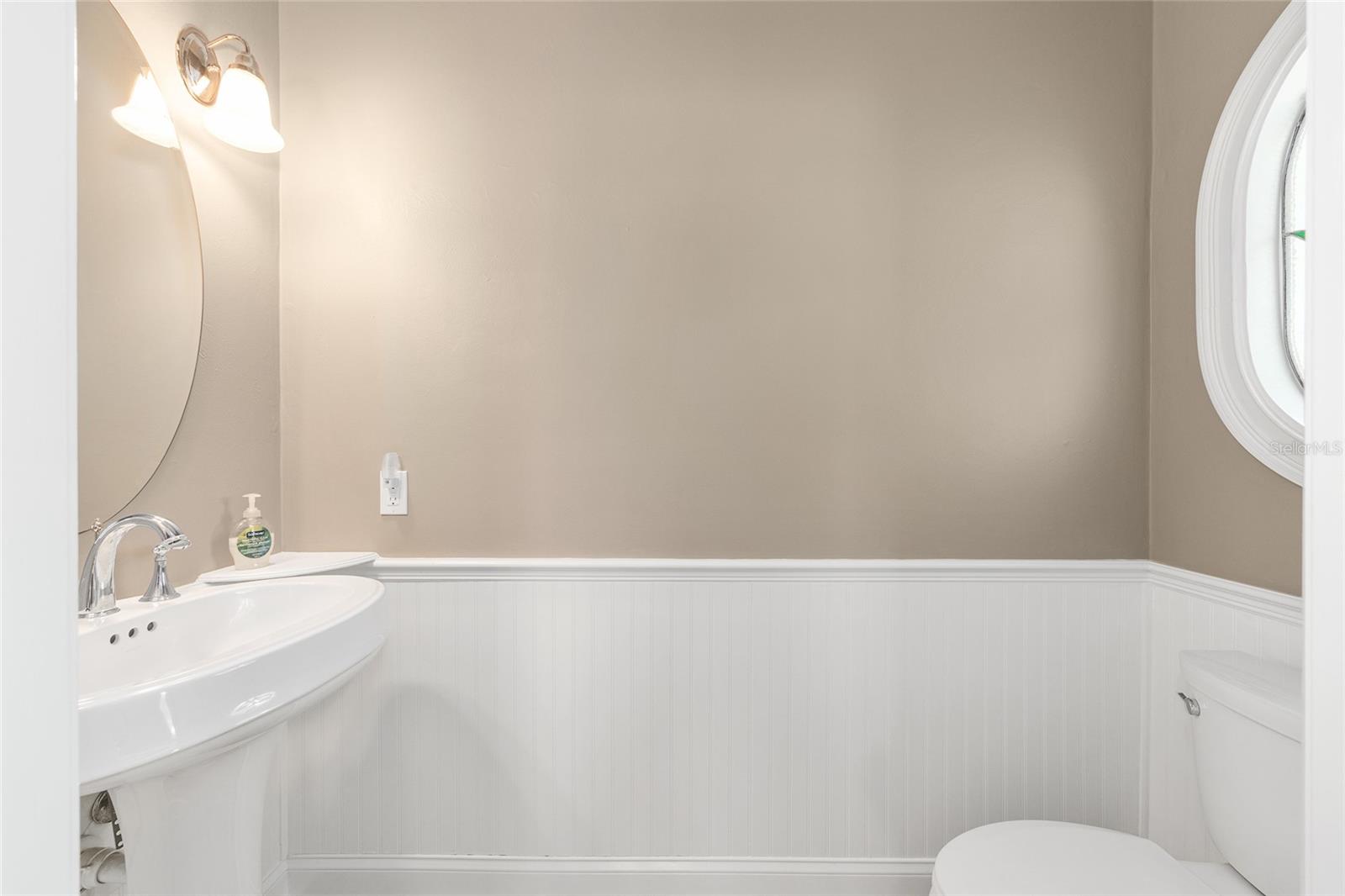 Image 11 of 47 For 1061 50th Terrace