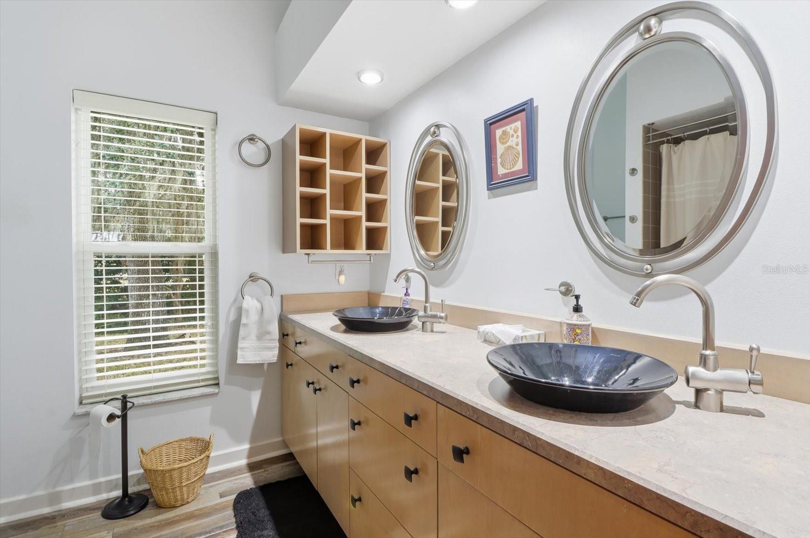 Image 25 of 48 For 11405 Honey Jorden Point