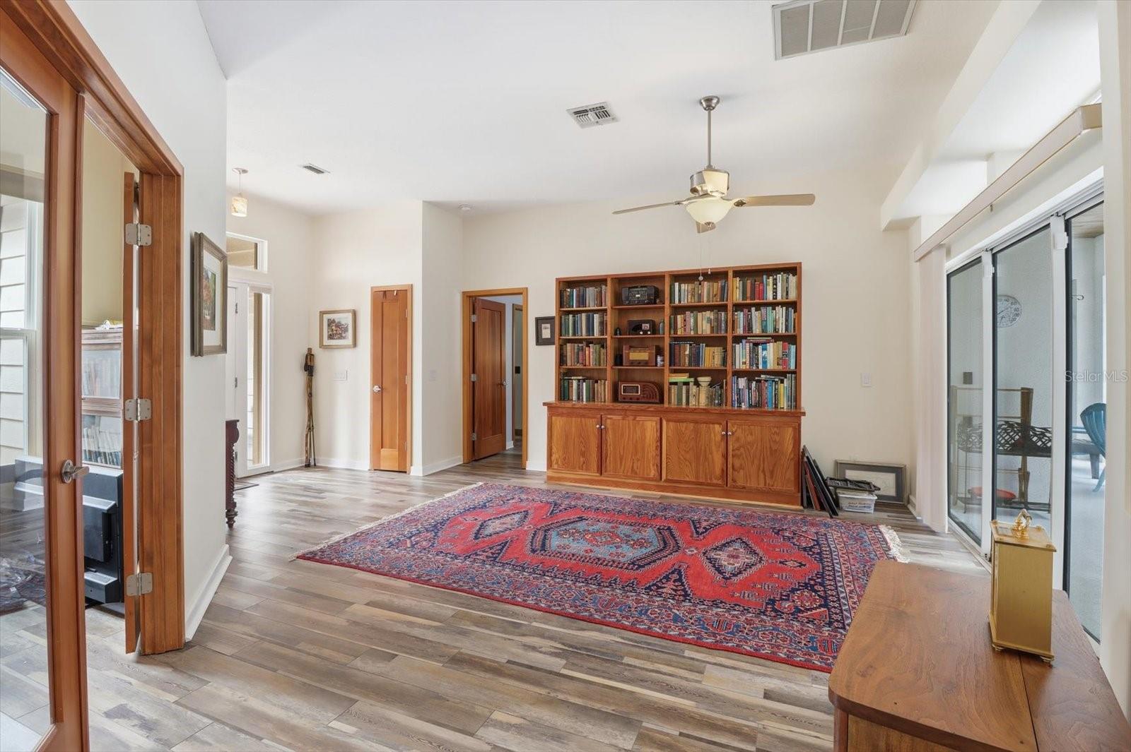 Image 4 of 48 For 11405 Honey Jorden Point