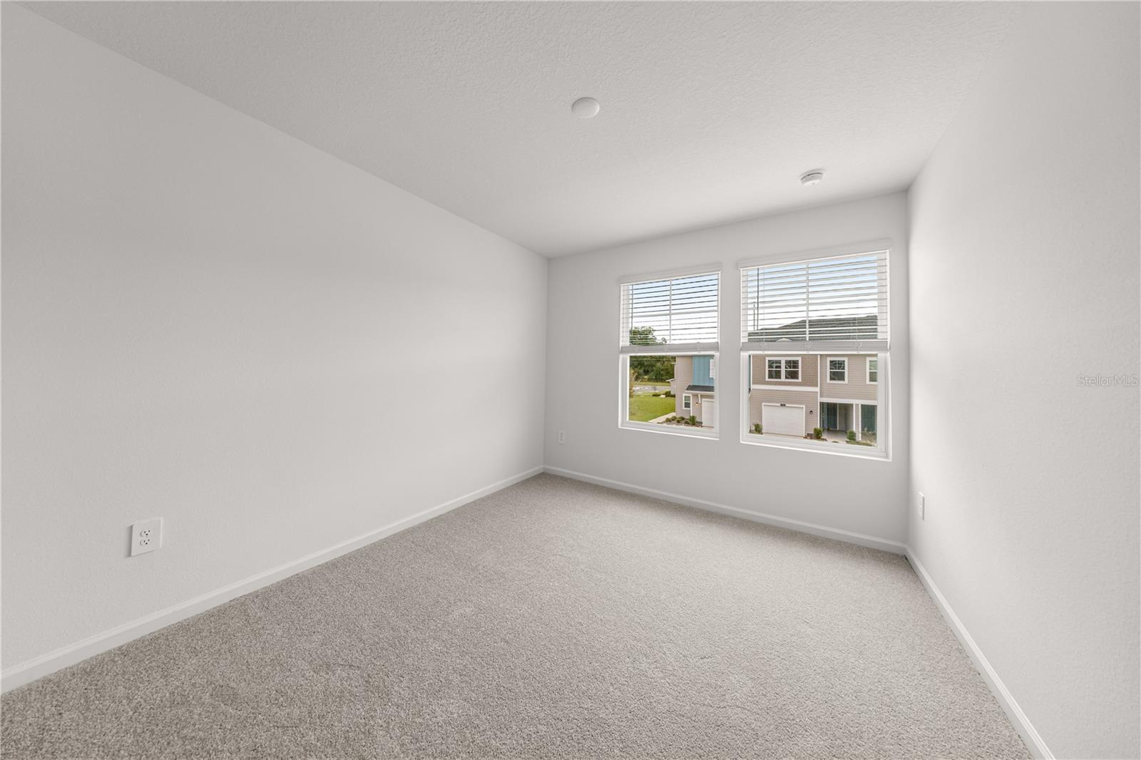 Image 10 of 25 For 4903 81st Loop