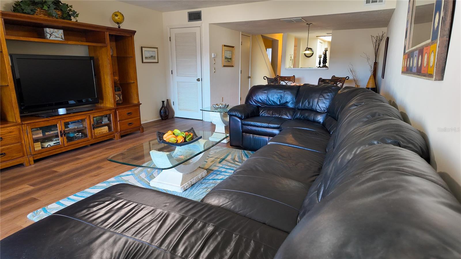 Image 5 of 26 For 810 Gilchrist Court 3b