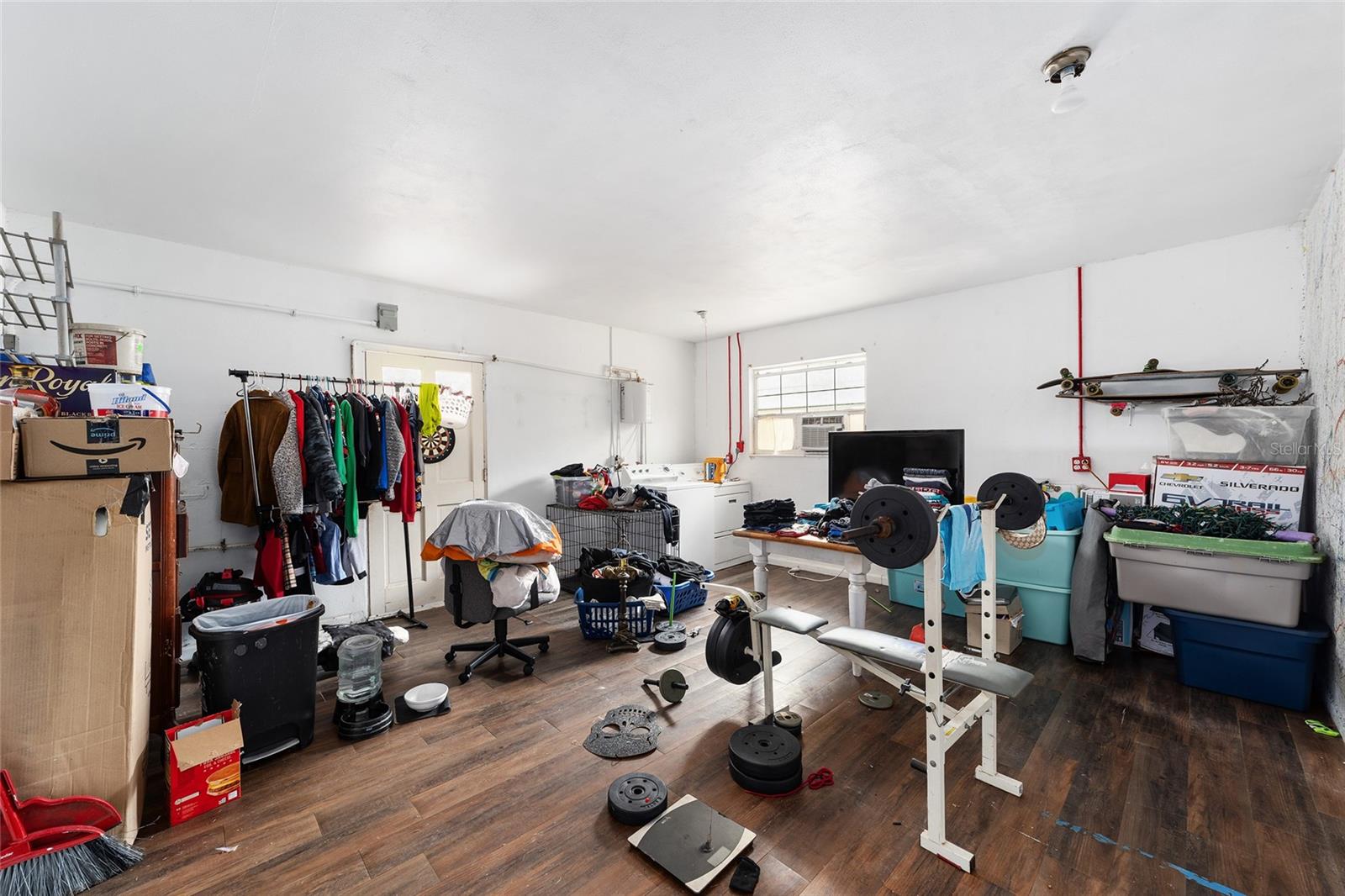 Image 19 of 33 For 20934 Third Avenue