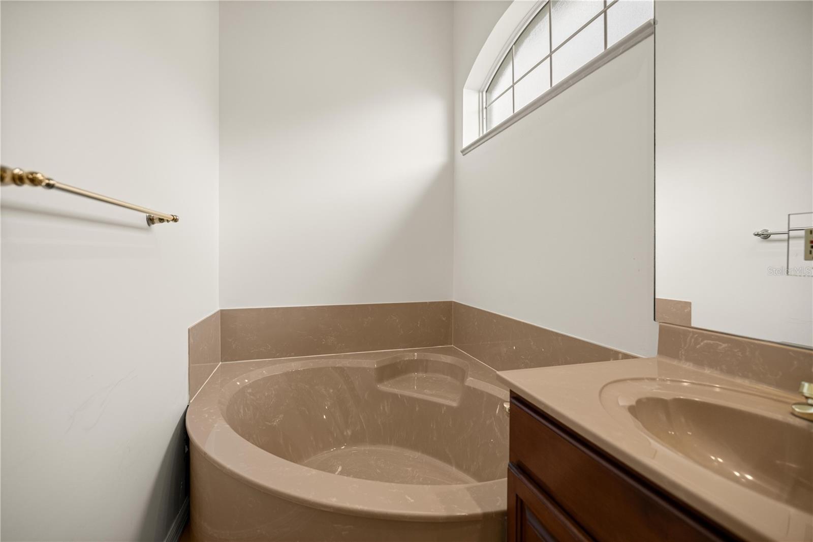 Image 15 of 41 For 4111 30th Court