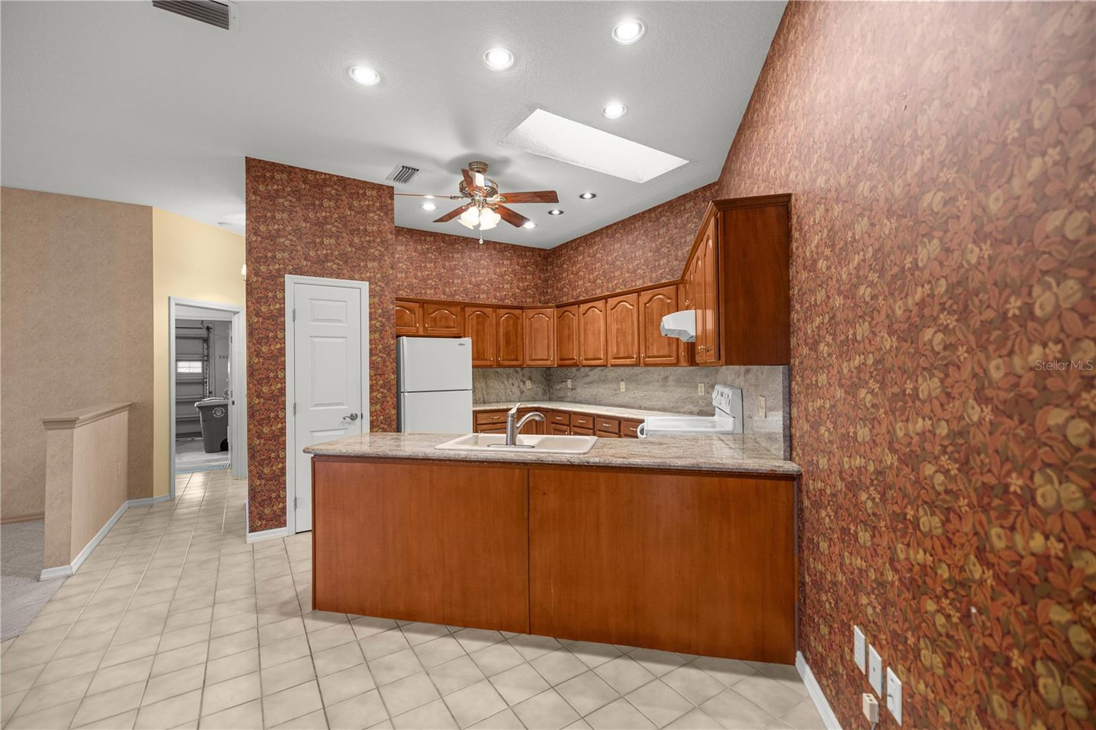 Image 21 of 41 For 4111 30th Court