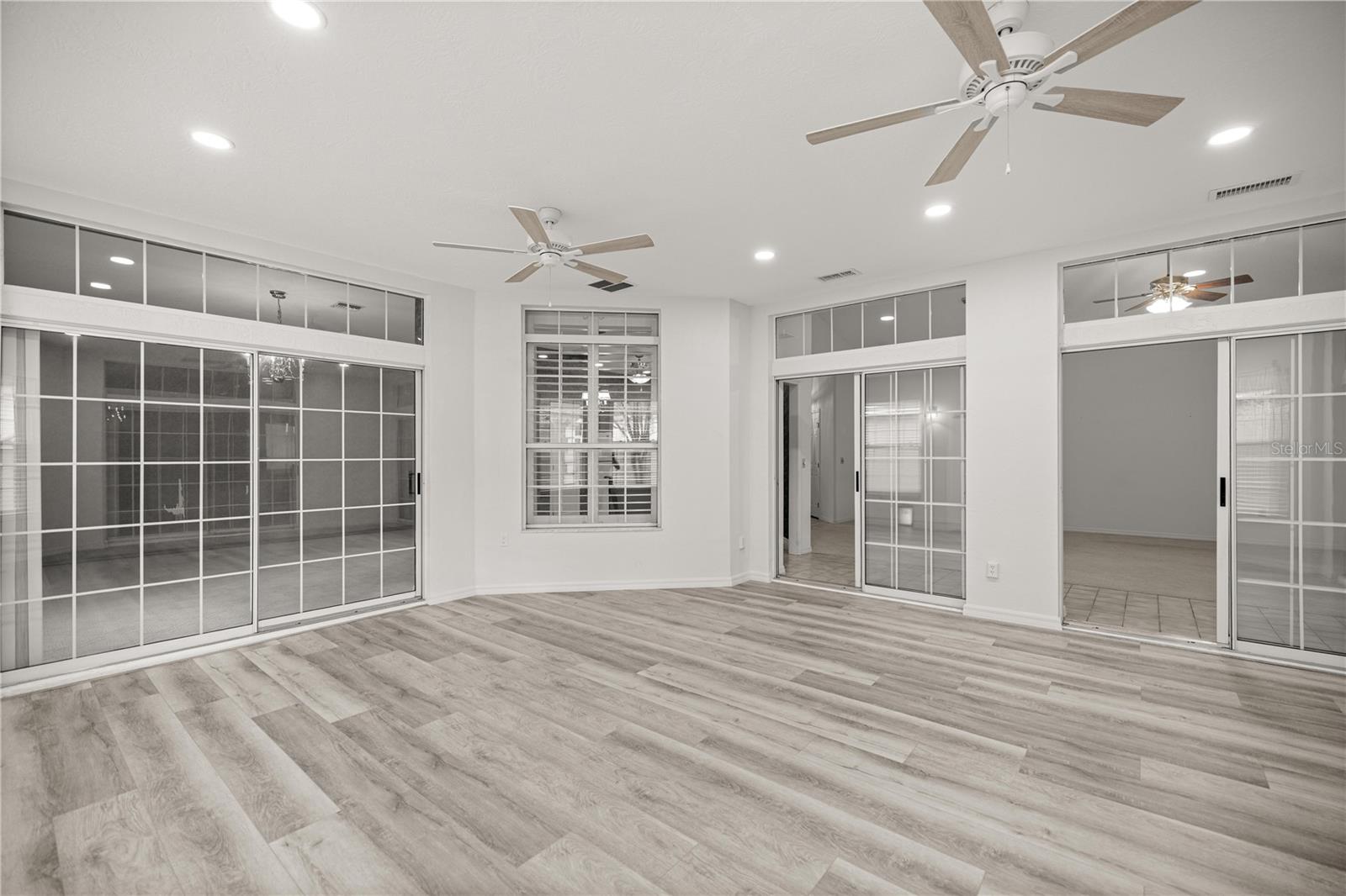 Image 28 of 41 For 4111 30th Court