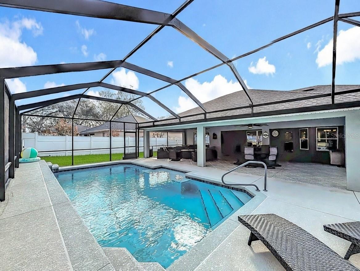 Image 11 of 58 For 904 Paso Alley