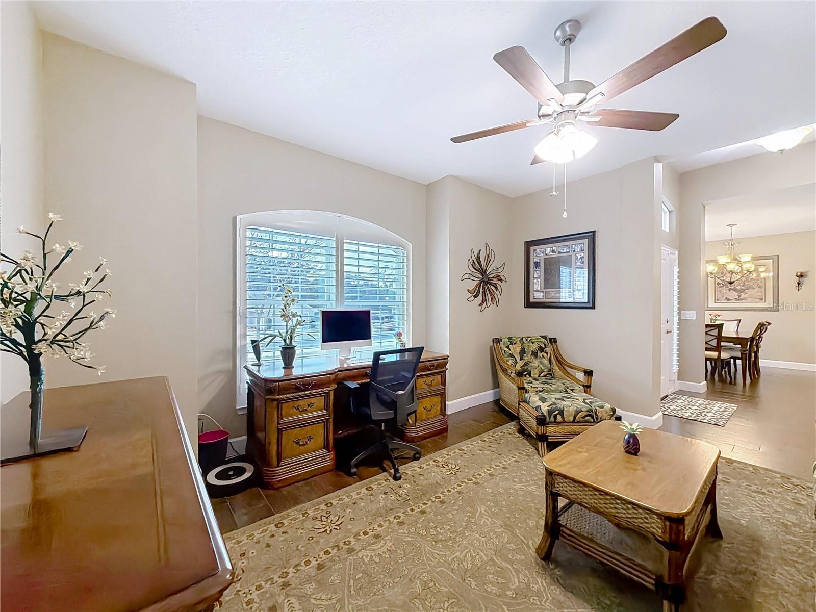 Image 15 of 58 For 904 Paso Alley