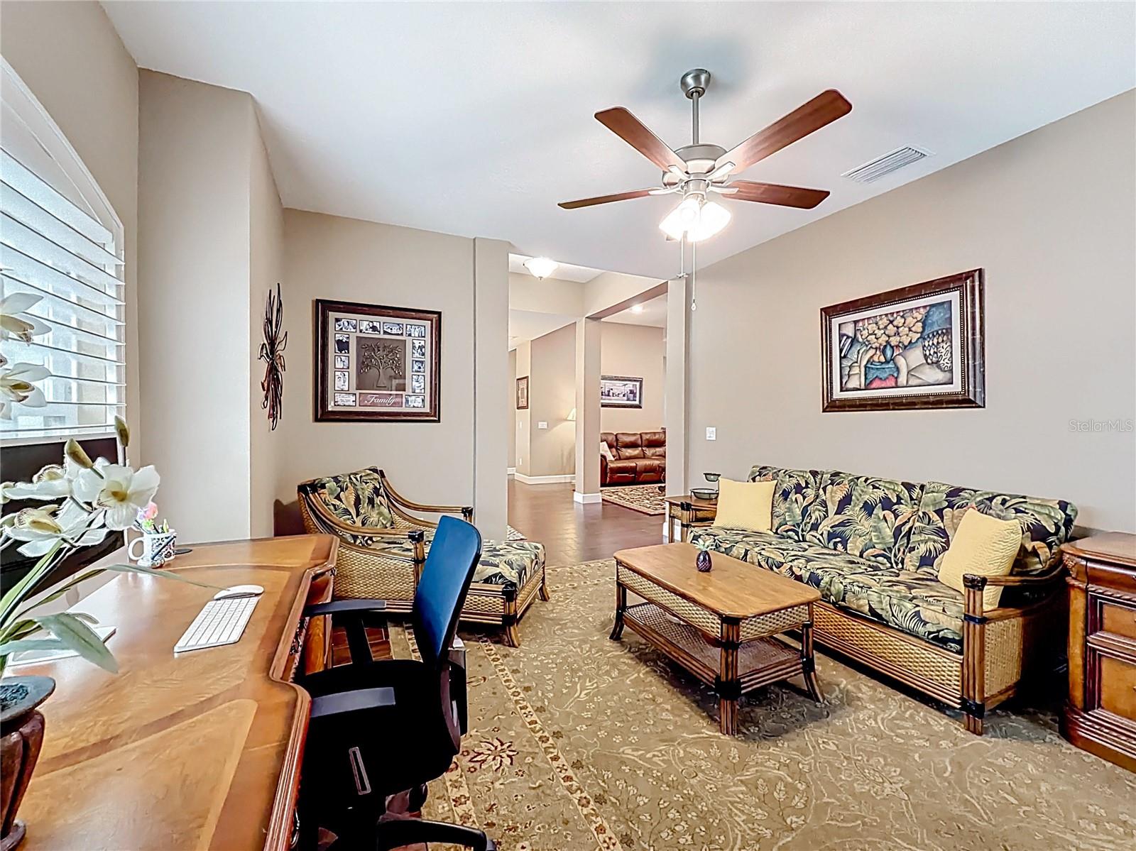 Image 16 of 58 For 904 Paso Alley