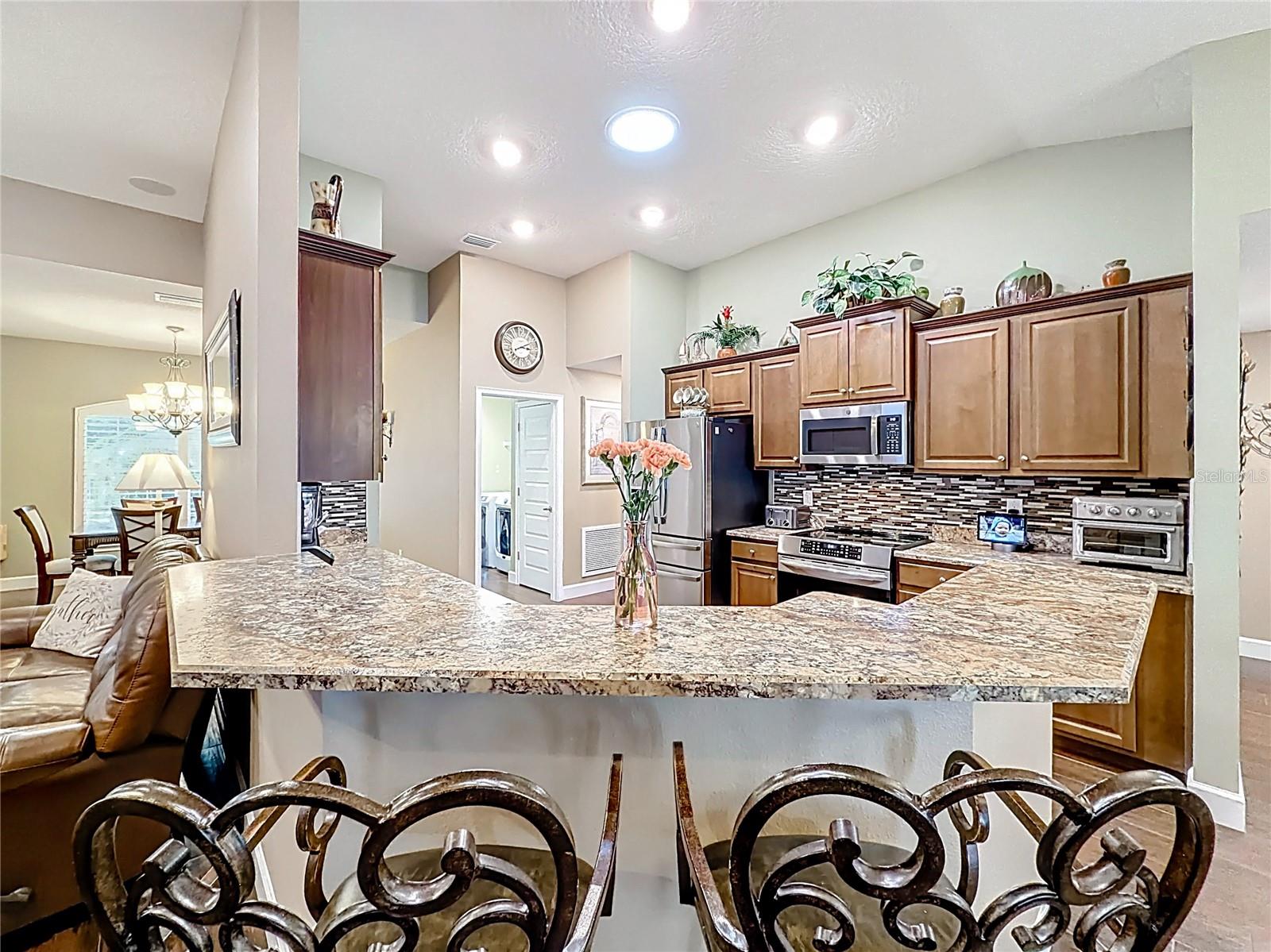 Image 25 of 58 For 904 Paso Alley