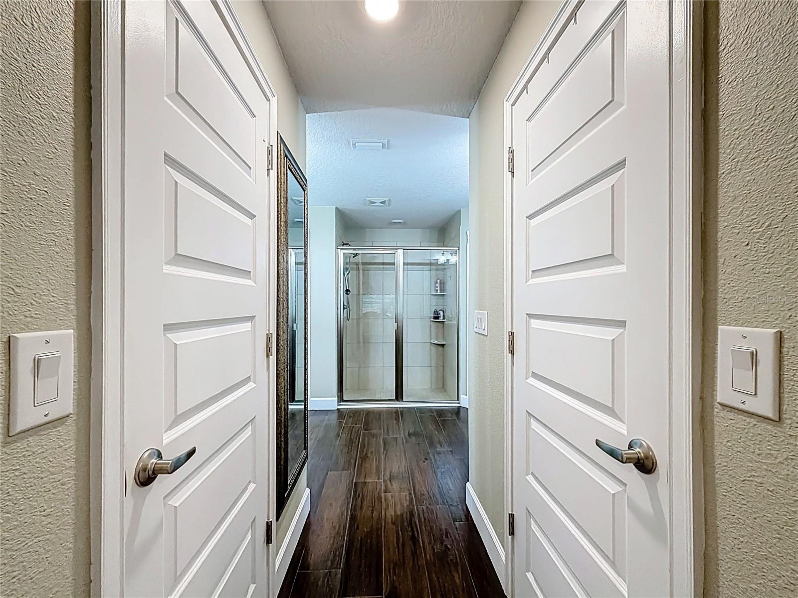 Image 33 of 58 For 904 Paso Alley