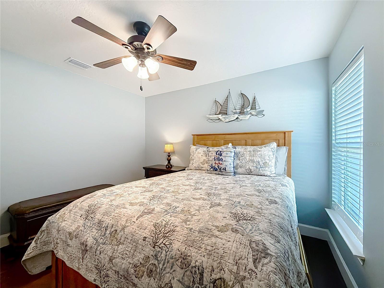 Image 37 of 58 For 904 Paso Alley