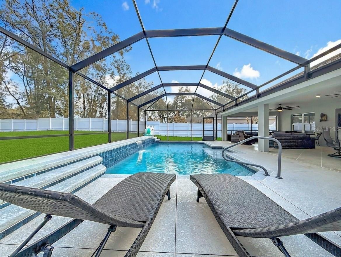 Image 4 of 58 For 904 Paso Alley