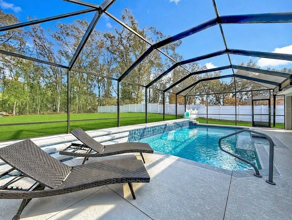 Image 8 of 58 For 904 Paso Alley